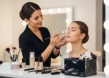 Makeup Artist | فنانة مكياج